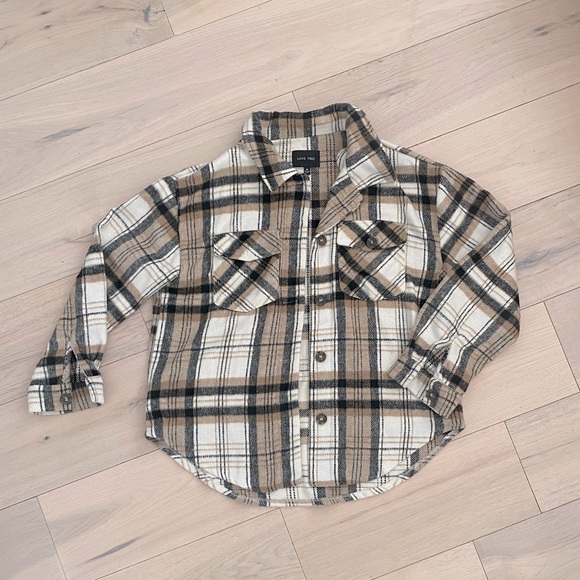 Plaid Shacket Black White Tan Love Tree M - Picture 3 of 6